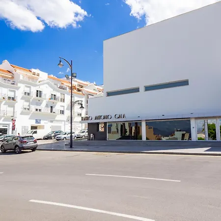 Apartment Cubo's Luna Town Center